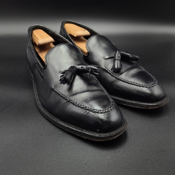 Size 11 | Johnston & Murphy Black Tassel Loafers - Picture 1 of 10